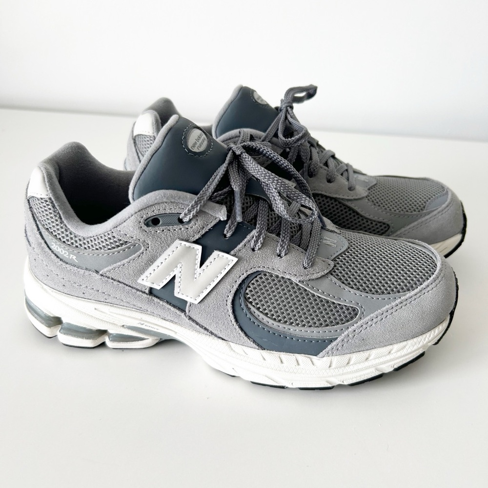 New Balance 2002R Sneakers